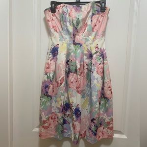 Strapless New York & Company flower dress